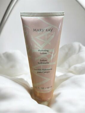 Mary Kay Pink and Cream Hydrating Body Lotion